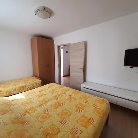 Vesna Avsec - Apartment Krk Town