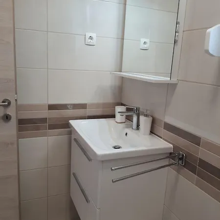 Vesna Avsec -