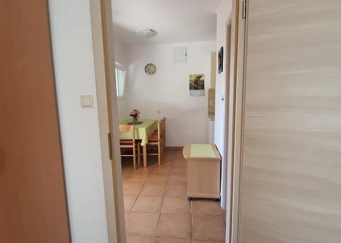 Vesna Avsec - * Krk Town
