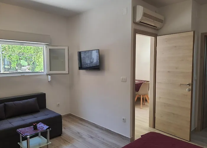 Vesna Avsec - Apartment Krk Town